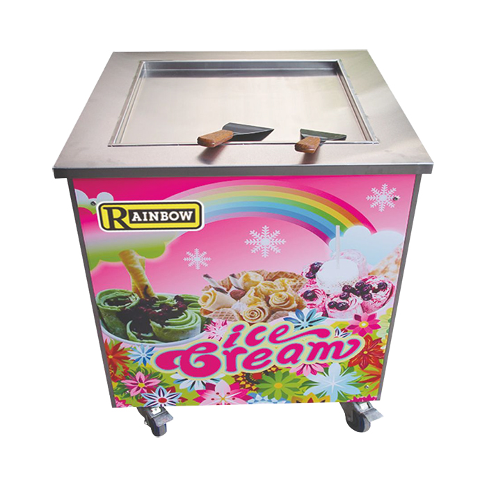 بستنی‌ساز رولی یک دستگاه است که برای تهیه بستنی به صورت رولی یا رولوت استفاده می‌شود. این دستگاه امکان ساخت بستنی‌های نازک و لطیف با طعم‌ها و تزئینات مختلف را فراهم می‌کند. 